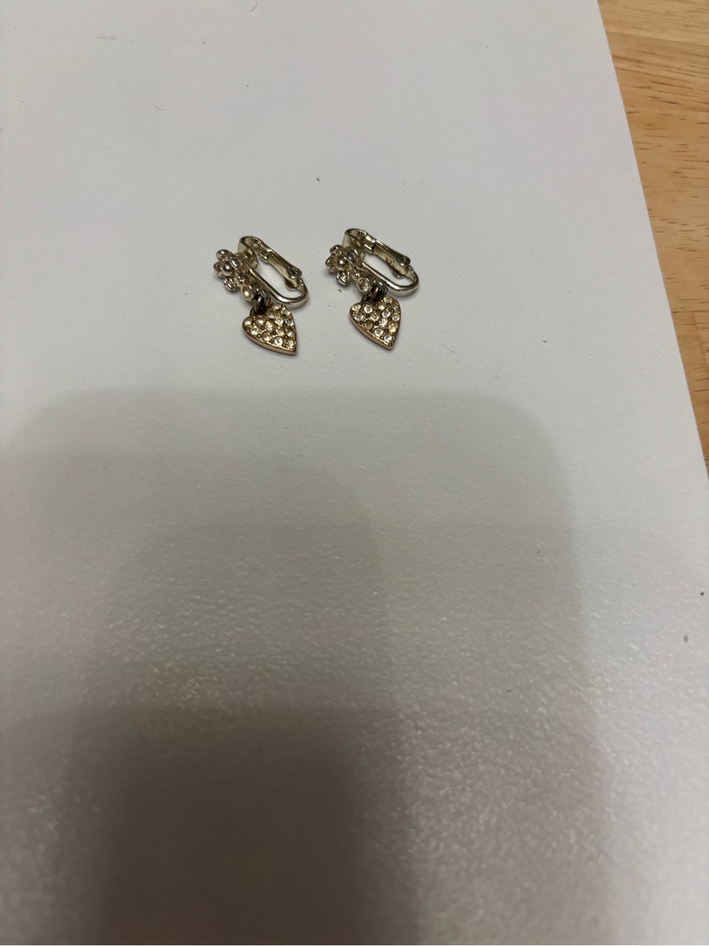 Vintage Sarah Coventry clip rhinestone hearts earrings